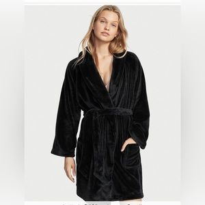 Victoria Secret Short Robe new with tags